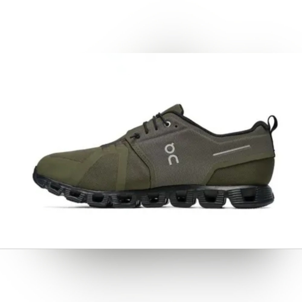 On Running Cloud 5 Waterproof Shoes Men's size 7.5